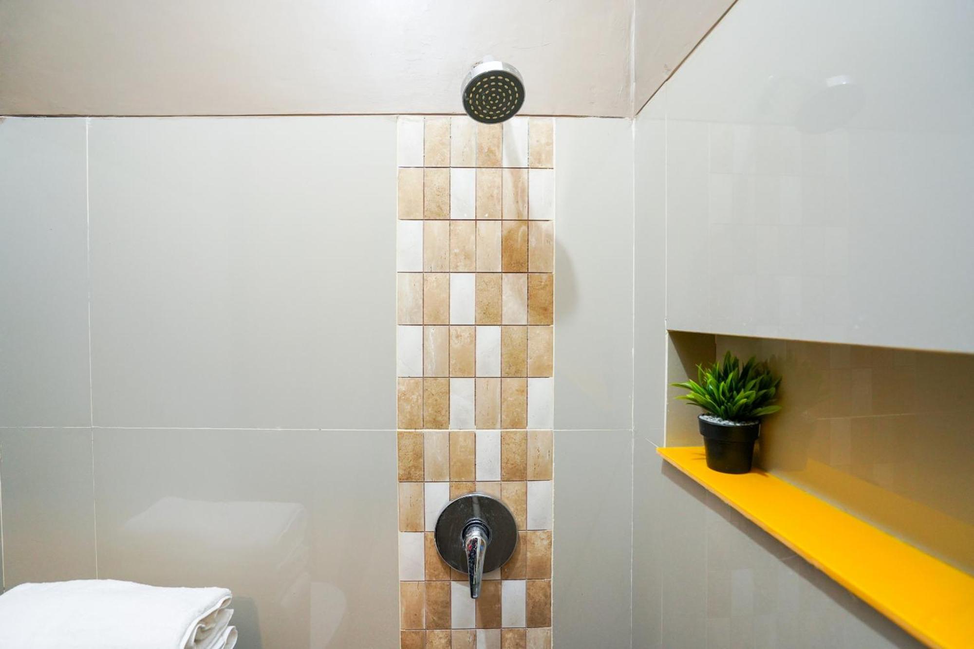 Hotel O Surabaya Near Surabaya Town Square Formerly Kupang Gunung Residence Екстер'єр фото